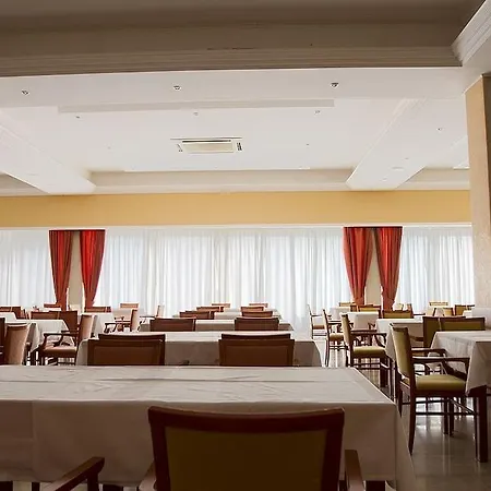 Hotel Pula ホテル プーラ