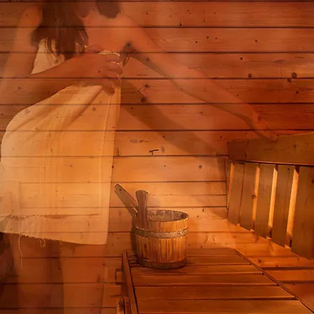 Hotel Pula Πούλα