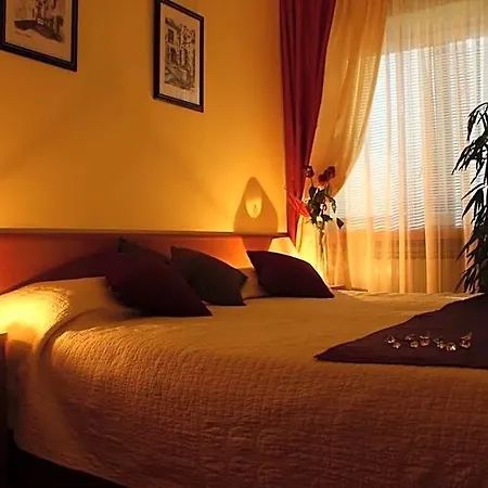 Hotel Pula 호텔 풀라
