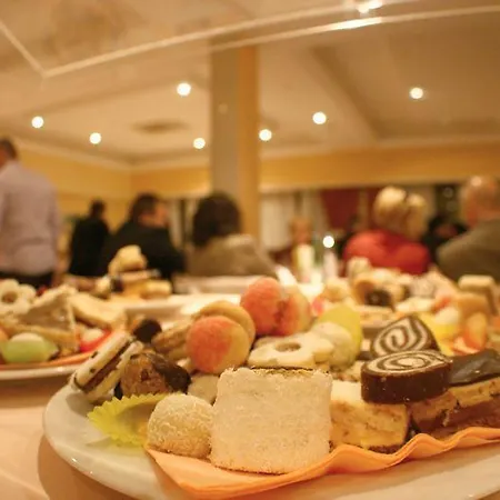 Hotel Pula 3* Πούλα