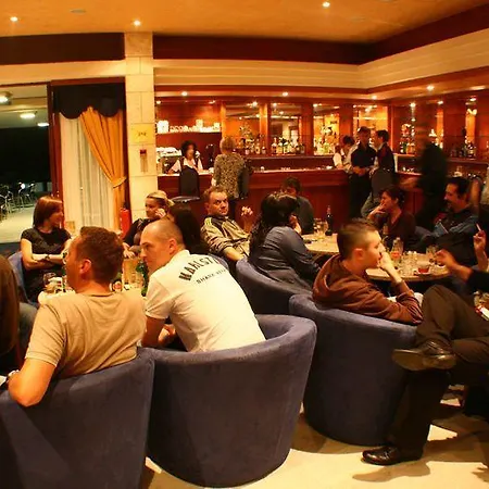 ホテル Hotel Pula 3*