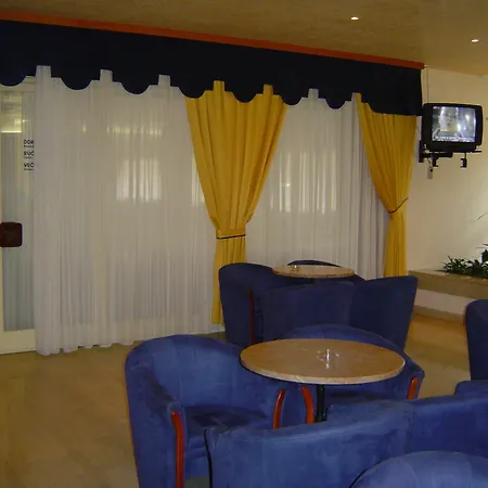 Hotel Pula ホテル プーラ