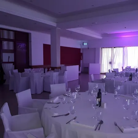 ホテル Hotel Pula プーラ