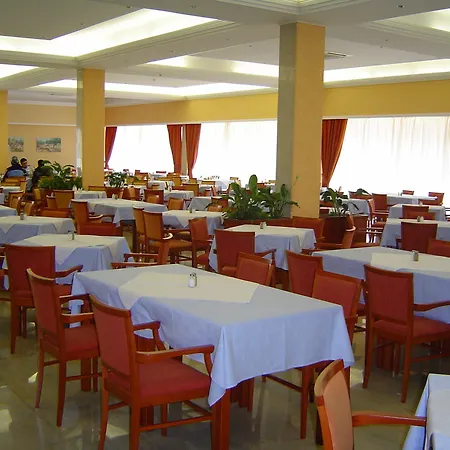 Hotel Pula ホテル
