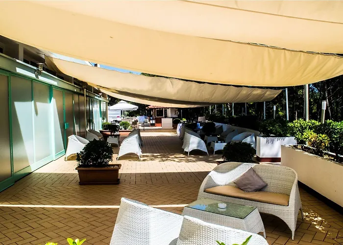 Hotel Pula מלון 3*