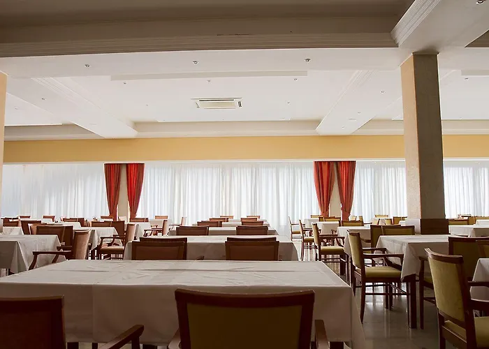 Ξενοδοχείο Hotel Pula 3*