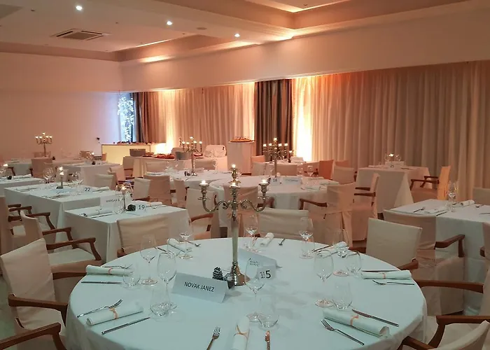 Hotel Pula Ξενοδοχείο Πούλα