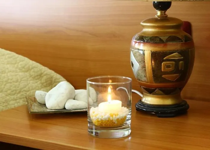 מלון Hotel Pula 3*